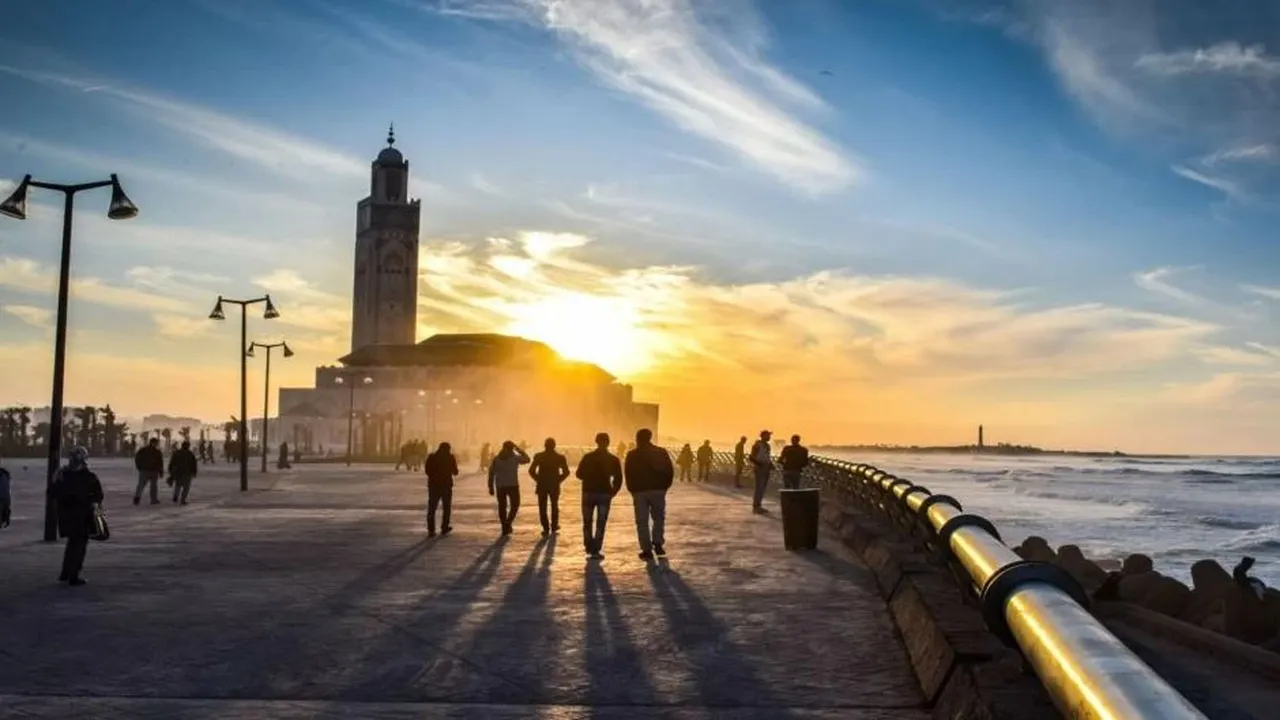 الأرصاد الجوية تكشف أسباب استمرار تقلبات الطقس وتأثيرها على أجواء المغرب